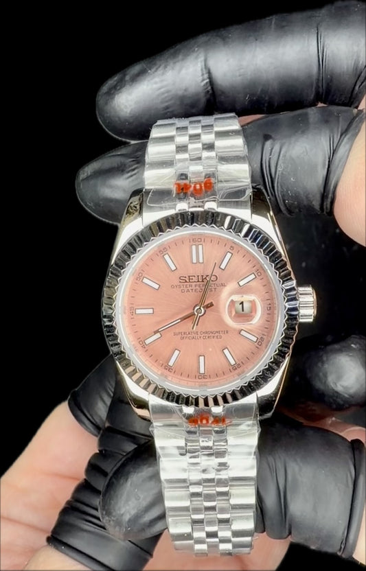 Pink Lady Date – Elegancia en 31 mm 🌸