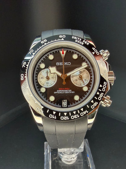 Reloj Cronógrafo VK64 Negro/Plata – Estilo Racing Elegante