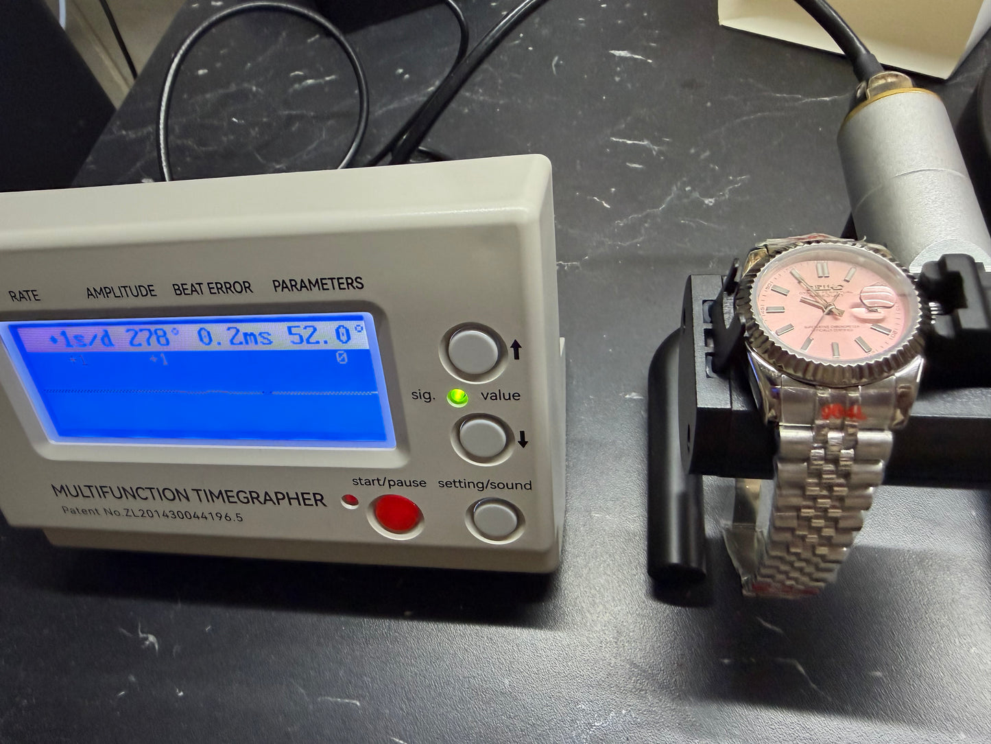 Pink Lady Date – Elegancia en 31 mm 🌸