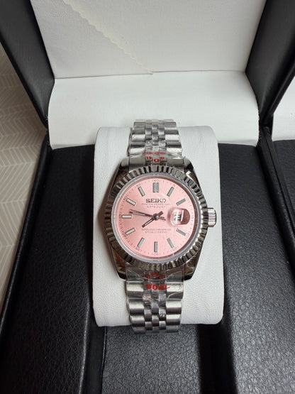 Pink Lady Date – Elegancia en 31 mm 🌸